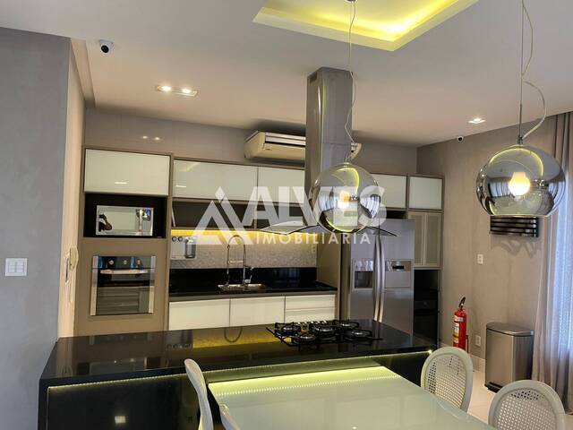 APARTAMENTO para Compra em Feira de Santana - 4