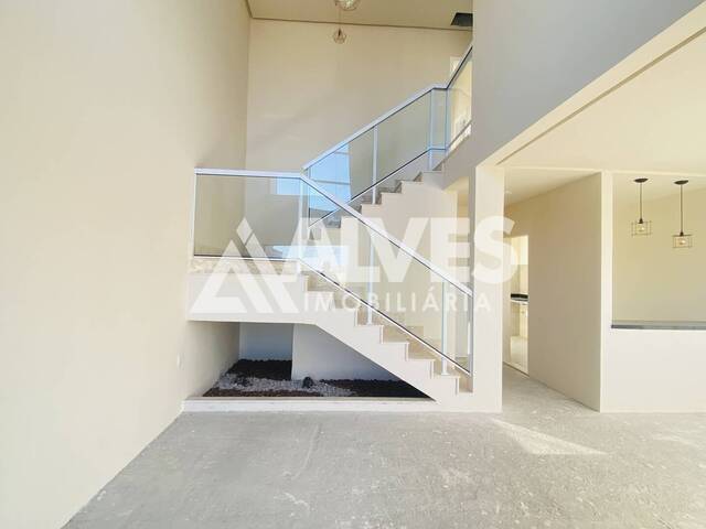 CASA EM CONDOMÍNIO para Compra em Feira de Santana - 3