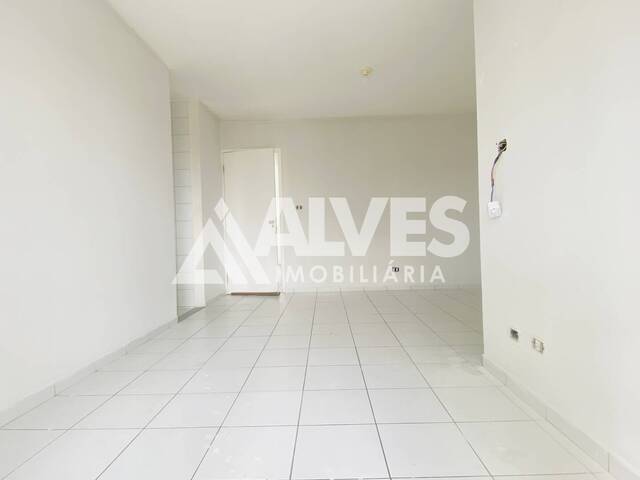 APARTAMENTO para Compra em Feira de Santana - 4