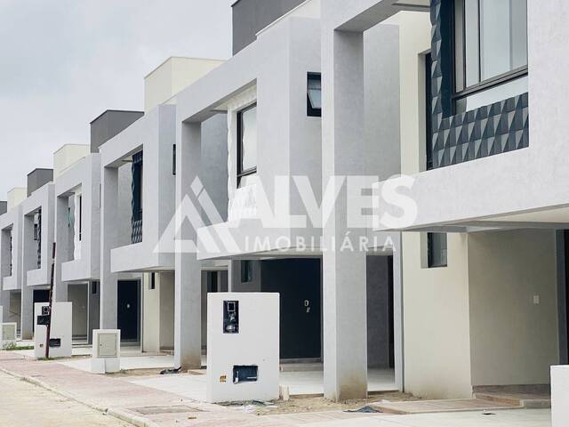 CASA EM CONDOMÍNIO para Compra em Feira de Santana - 3