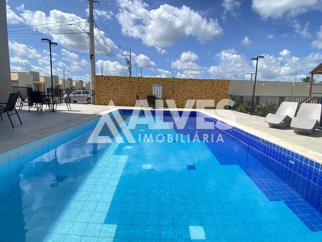 #5726 - CASA EM CONDOMÍNIO para Compra em Feira de Santana - BA