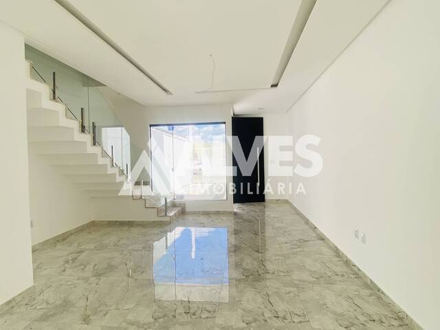 CASA para Compra em Feira de Santana - 3