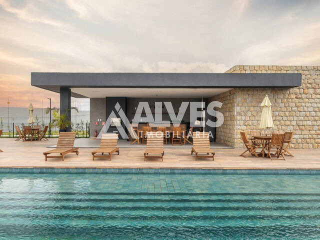 CASA EM CONDOMÍNIO para Compra em Feira de Santana - 4