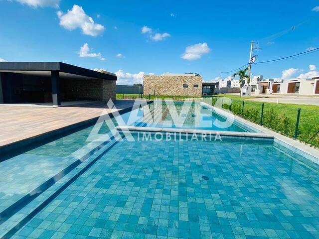 CASA EM CONDOMÍNIO para Compra em Feira de Santana - 3