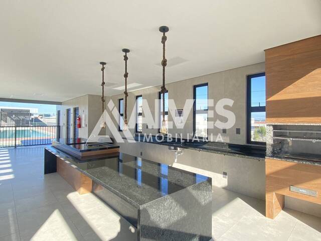 CASA EM CONDOMÍNIO para Compra em Feira de Santana - 2