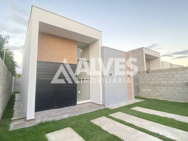 CASA para Compra em Feira de Santana - 2