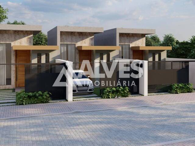 CASA para Compra em Feira de Santana - 2