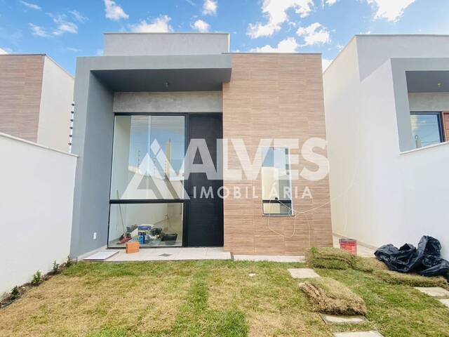 CASA para Compra em Feira de Santana - 2