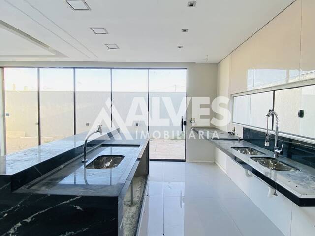 CASA EM CONDOMÍNIO para Compra em Feira de Santana - 3