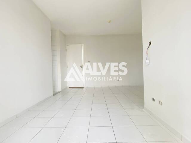 APARTAMENTO para Compra em Feira de Santana - 4