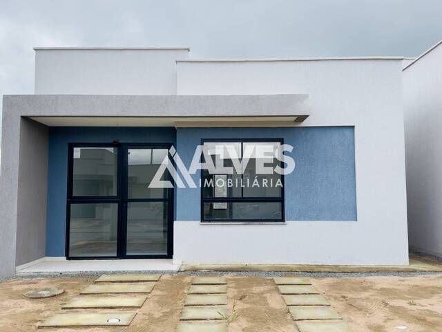 #6653 - CASA EM CONDOMÍNIO para Compra em Feira de Santana - BA