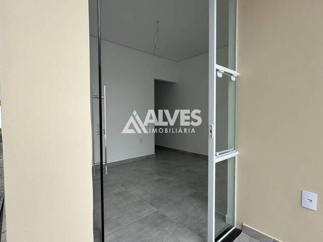 CASA para Compra em Feira de Santana - 3