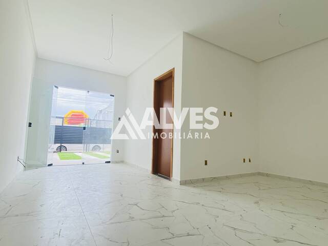 #6818 - CASA para Compra em Feira de Santana - BA - 3