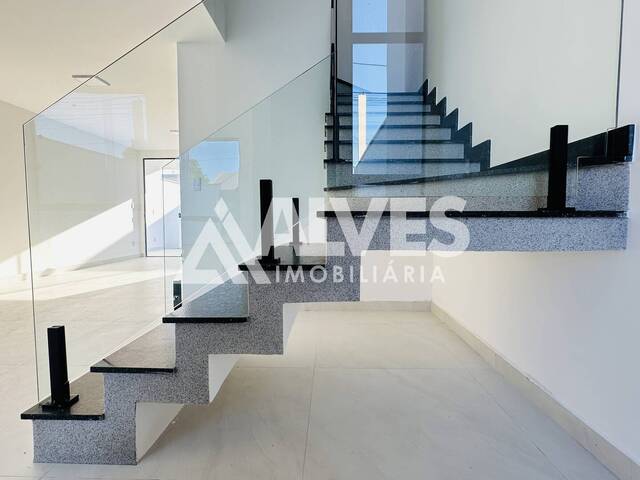 #6894 - CASA para Compra em Feira de Santana - BA