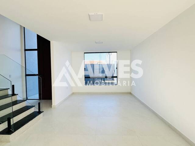 CASA para Compra em Feira de Santana - 4