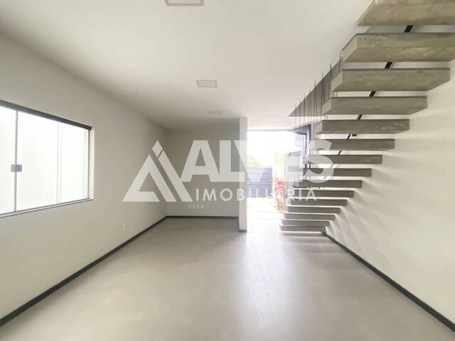 CASA para Aluguel em Feira de Santana - 5