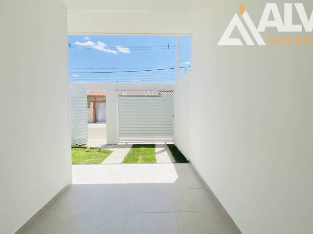 #6998 - CASA para Compra em Feira de Santana - BA