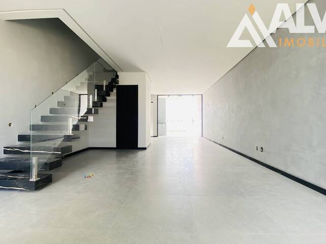 #7085 - CASA para Aluguel em Feira de Santana - BA