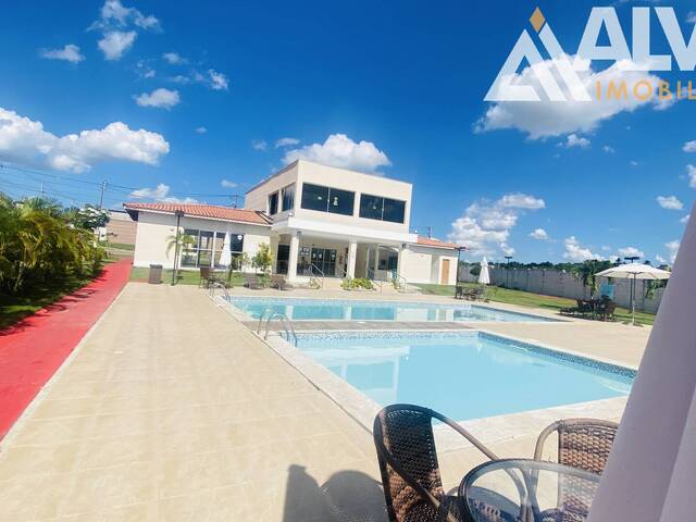 #7095 - CASA EM CONDOMÍNIO para Compra em Feira de Santana - BA