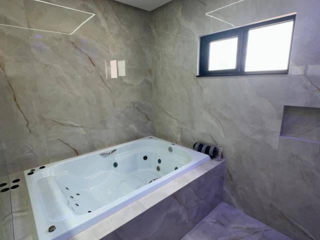 #7108 - CASA EM CONDOMÍNIO para Compra em Feira de Santana - BA