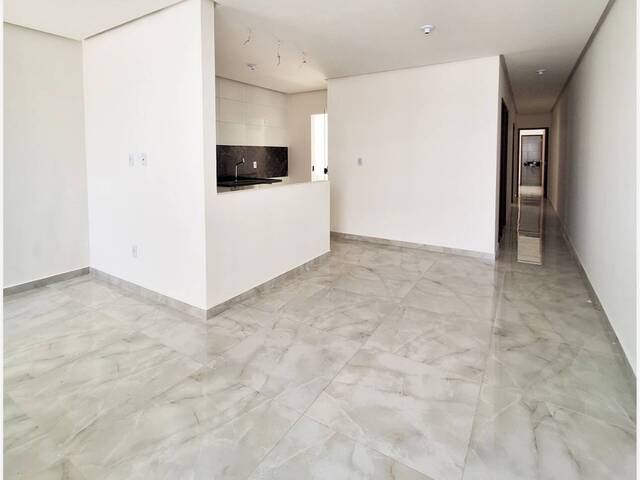 #7110 - CASA para Compra em Feira de Santana - BA