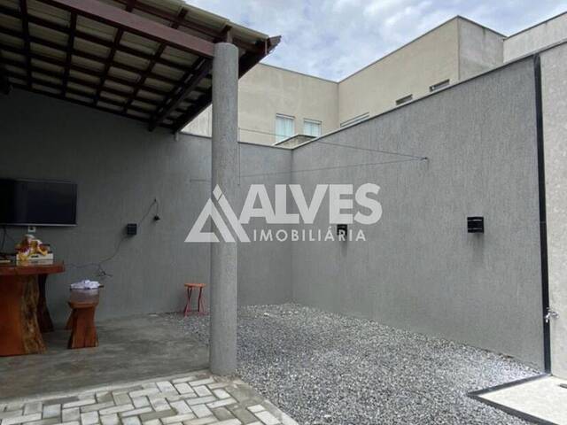 CASA EM CONDOMÍNIO para Compra em Feira de Santana - 2