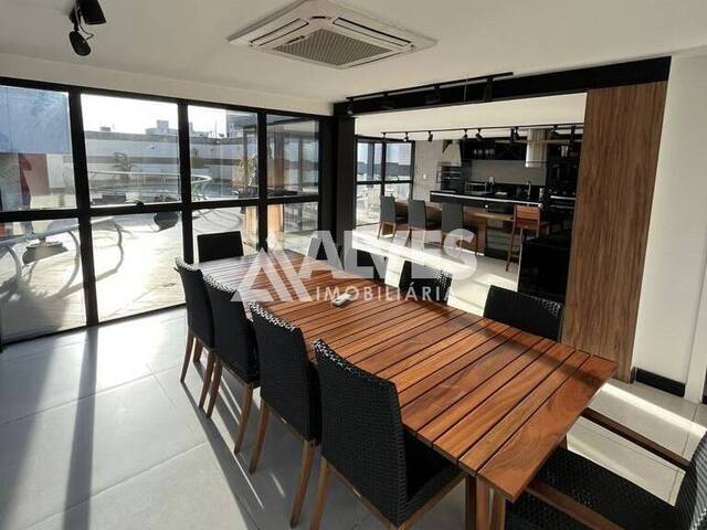 APARTAMENTO para Compra em Feira de Santana - 2