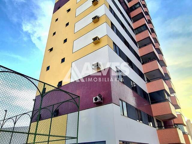 APARTAMENTO para Compra em Feira de Santana - 2
