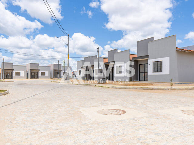 CASA EM CONDOMÍNIO para Compra em Feira de Santana - 2