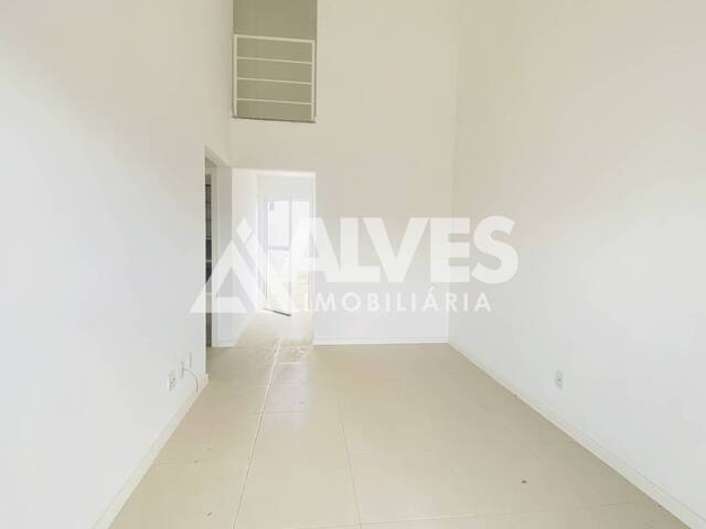 CASA EM CONDOMÍNIO para Compra em Feira de Santana - 4