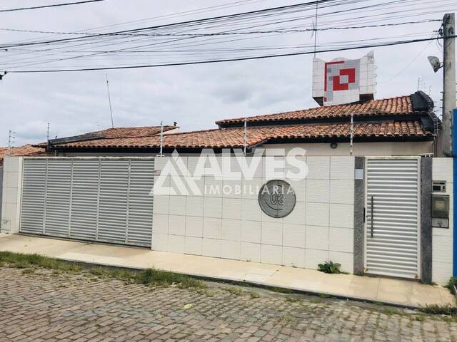 CASA para Compra em Feira de Santana - 2