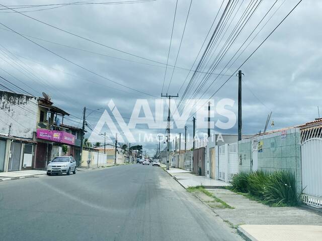 CASA para Compra em Feira de Santana - 2