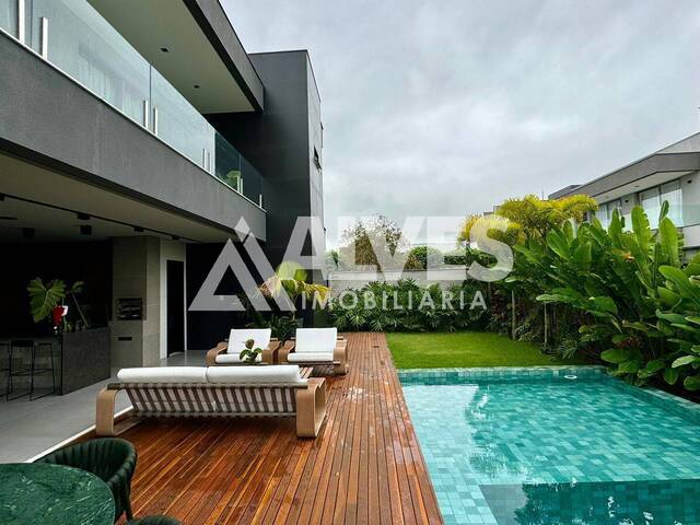 CASA EM CONDOMÍNIO para Compra em Feira de Santana - 2