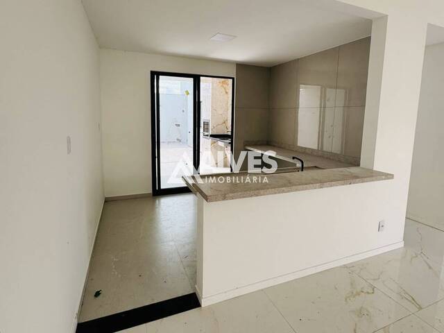 CASA EM CONDOMÍNIO para Compra em Feira de Santana - 4