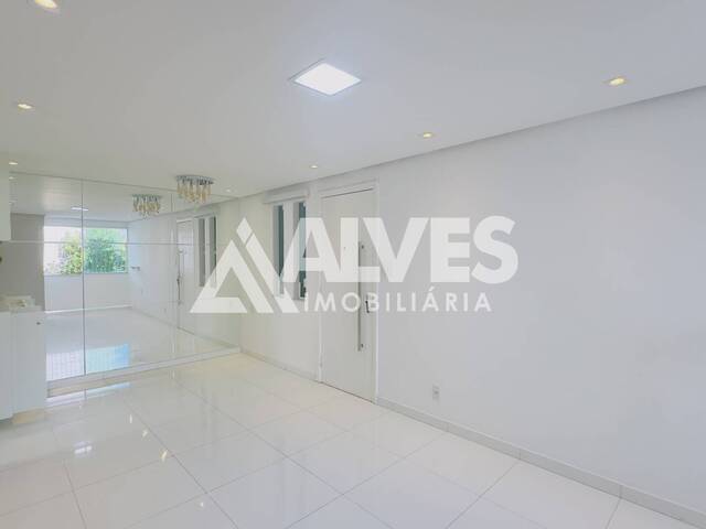APARTAMENTO para Compra em Feira de Santana - 4