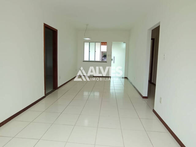 CASA EM CONDOMÍNIO para Aluguel em Feira de Santana - 3