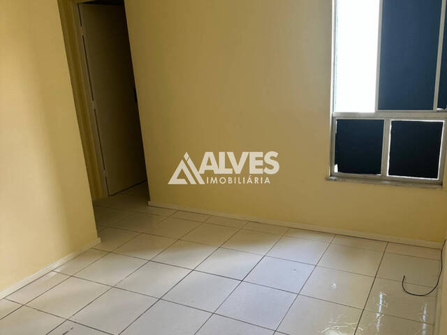 APARTAMENTO para Compra em Feira de Santana - 4
