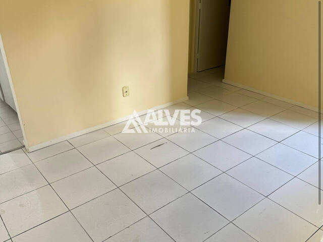 APARTAMENTO para Compra em Feira de Santana - 3