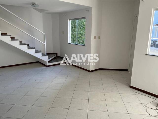 CASA EM CONDOMÍNIO para Compra em Feira de Santana - 3