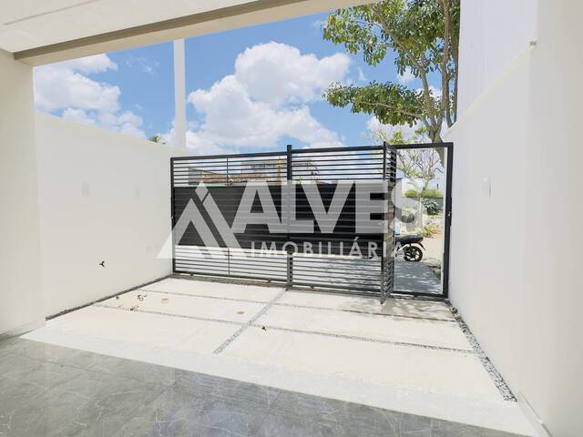 #6896 - CASA para Compra em Feira de Santana - BA