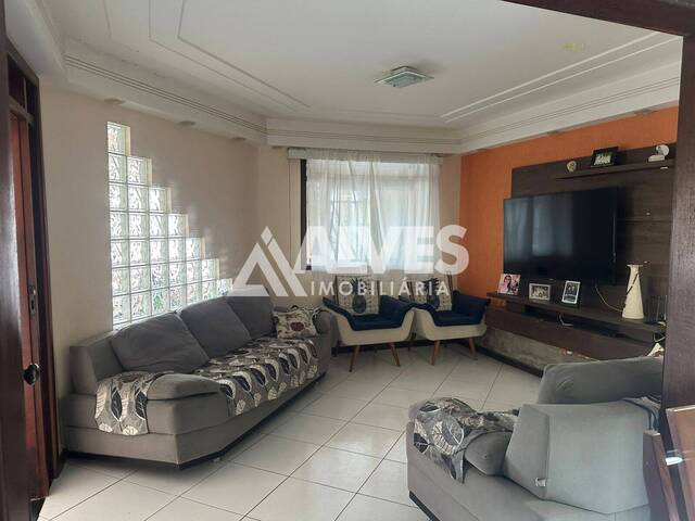 CASA para Compra em Feira de Santana - 2