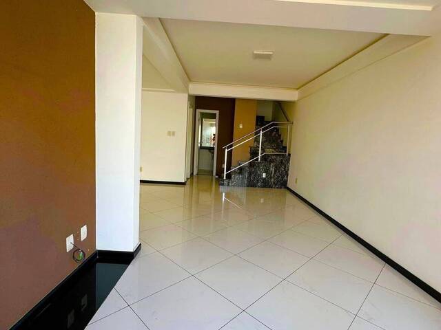 #7112 - CASA EM CONDOMÍNIO para Compra em Feira de Santana - BA