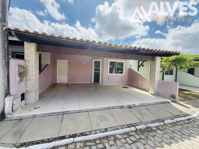 CASA EM CONDOMÍNIO para Compra em Feira de Santana - 2