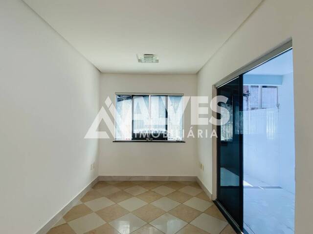 CASA para Compra em Feira de Santana - 4