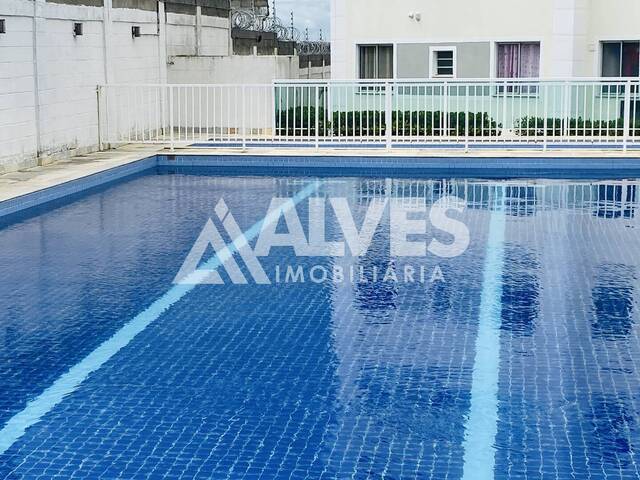 APARTAMENTO para Compra em Feira de Santana - 3