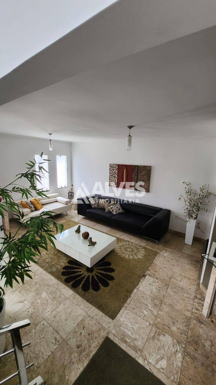 Casa, 3 quartos, 209 m² - Foto 1