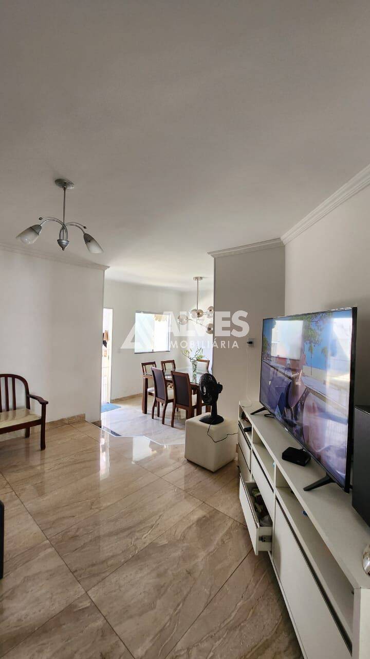 Casa, 3 quartos, 209 m² - Foto 4