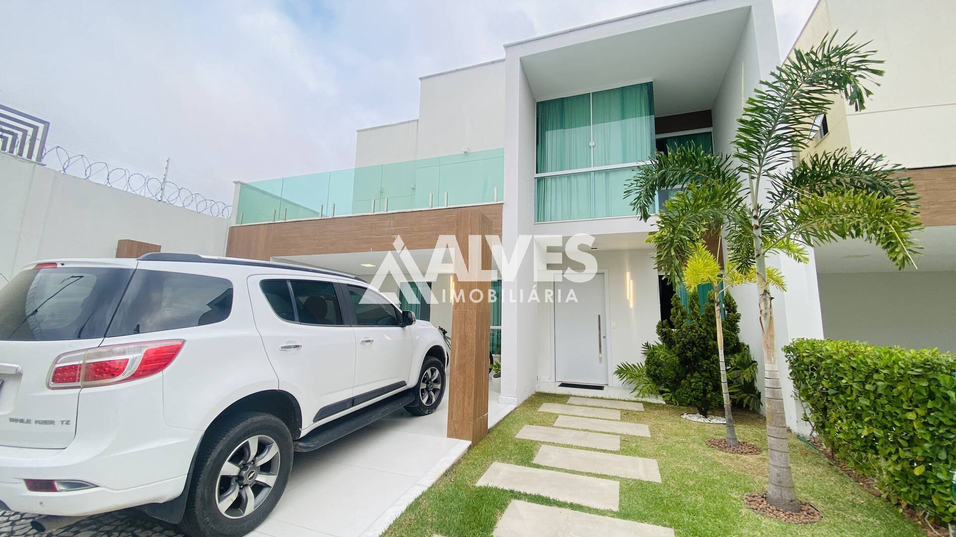 Casa de Condomínio à venda com 3 quartos, 200m² - Foto 2
