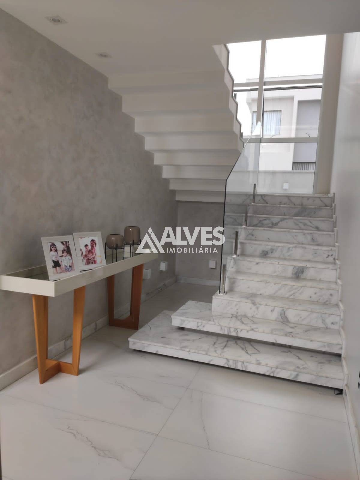 Casa de Condomínio à venda com 4 quartos, 273m² - Foto 3