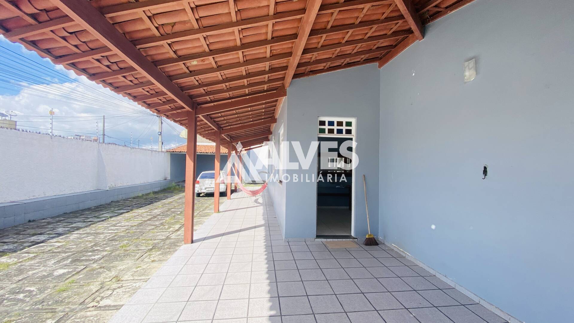 Casa à venda com 5 quartos, 200m² - Foto 9